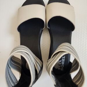 Sorel Women's Black and Cream Sandals